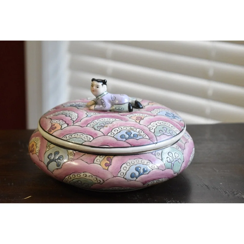 Porcelain Trinket Box Hand Painted China Child Figurine Lid Pink Jewelry Box‎